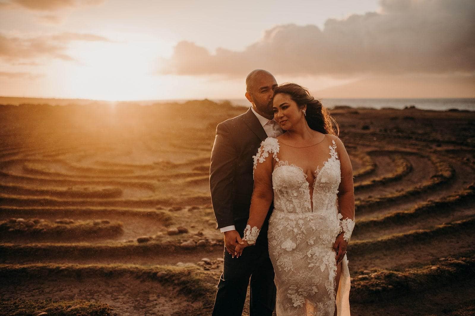 elope in Maui