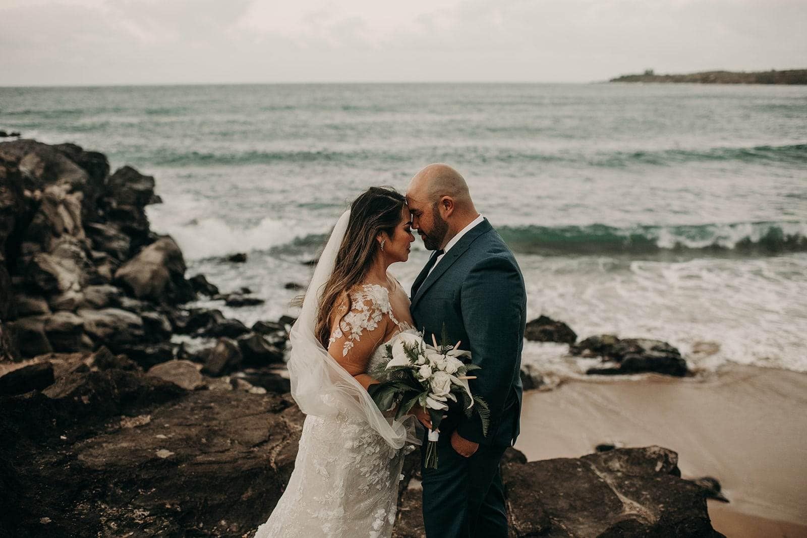 elope in Maui