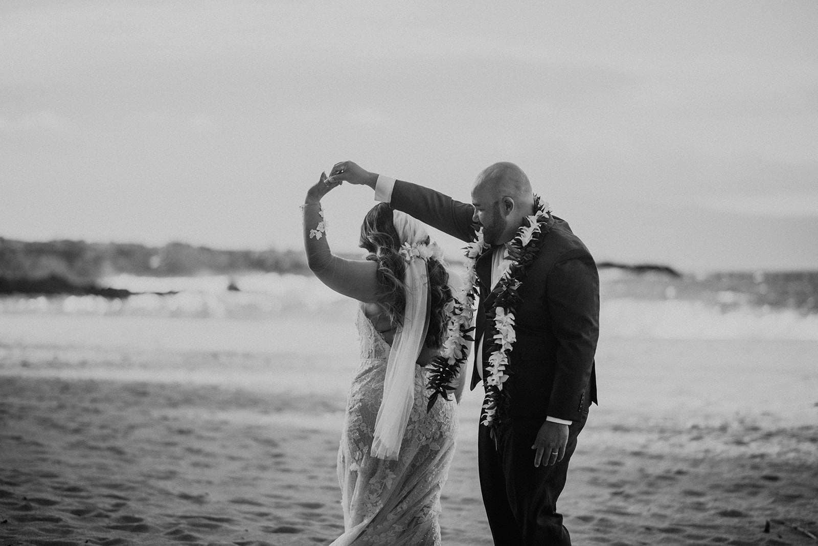 golden hour sunset elopement photos in Hawaii