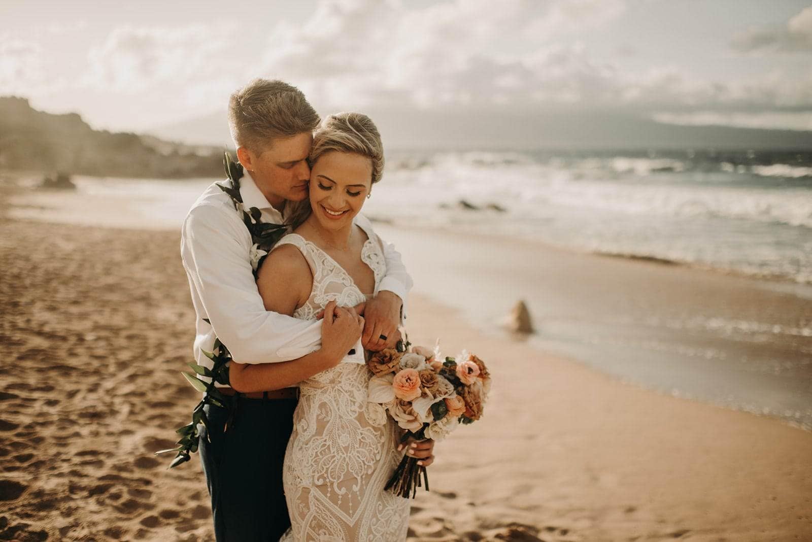 beautiful bride and groom eloping in Maui