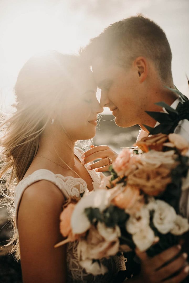 beautiful bride and groom eloping in Maui