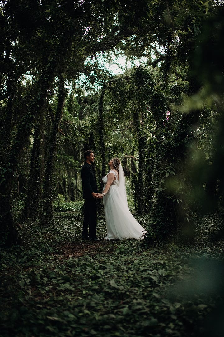 Hawaii intimate wedding photographer